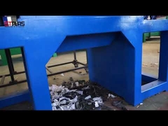 プラスチックボトル用二軸破砕機
